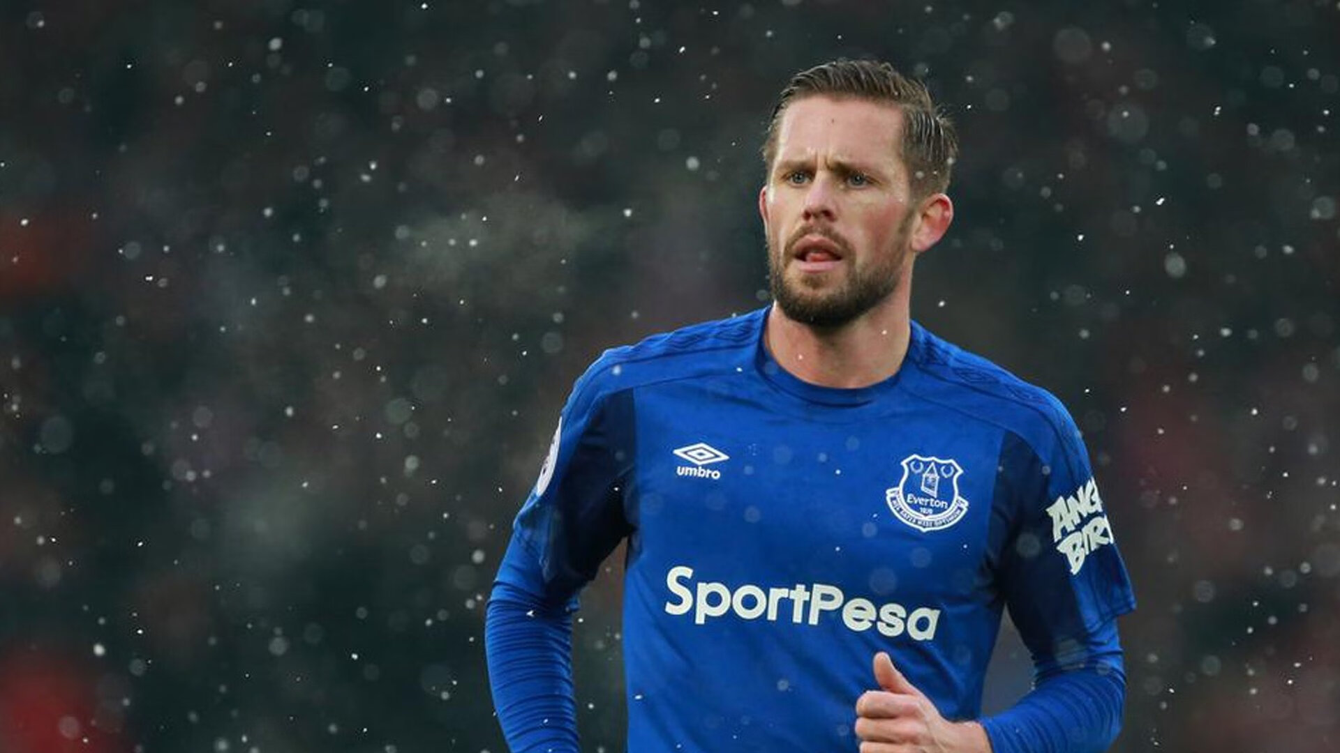 非洲雄狮对决蓝鹰，当喀麦隆的野性遇见拉齐奥的优雅，莱奥在更大的舞台咆哮