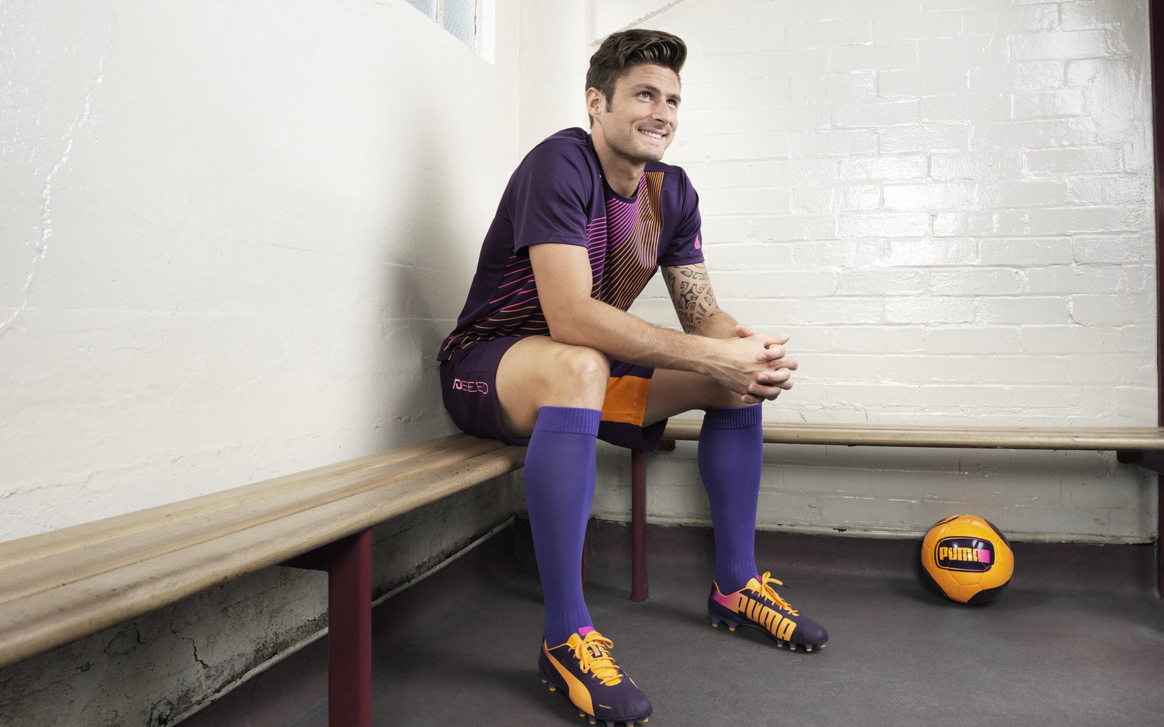 奥运周期关键战之夜，哈利伯顿连续得分拉开差距，新一代控卫的崛起宣言